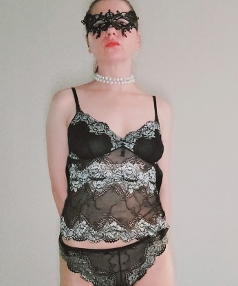 Яна, 40
